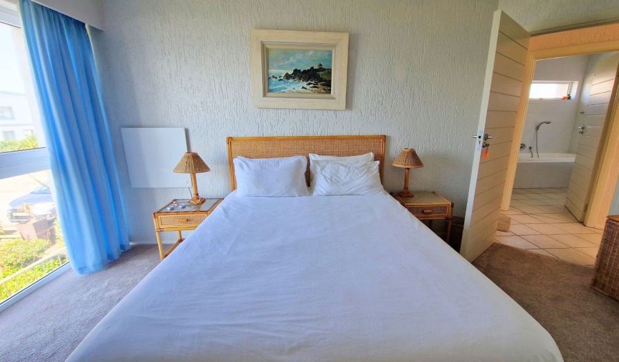 7 Bedroom Property for Sale in Wavecrest Eastern Cape